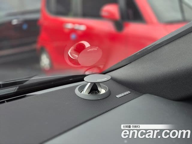 Audi A8 2021 — ფოტო 14/17