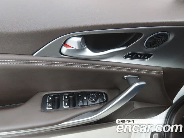 Kia Stinger 2019 — Фото 9/20