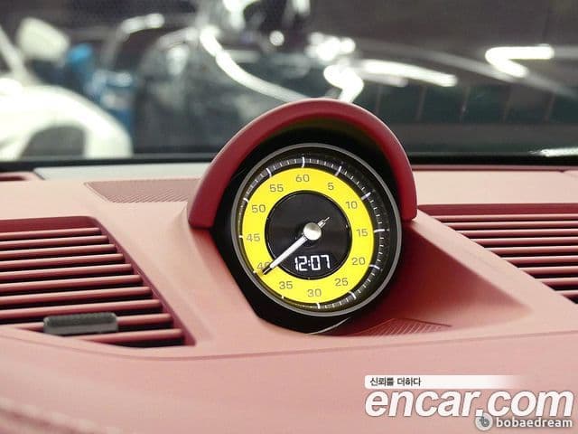 Porsche 911 2023 — Şəkil 19/20
