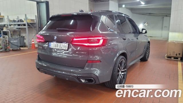 BMW X5 2022 — ფოტო 3/8