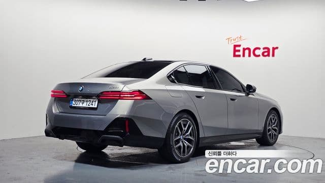 BMW 5 Series 2025 — ფოტო 2/20