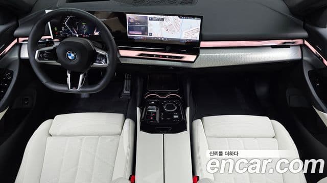 BMW 5 Series 2025 — ფოტო 7/20