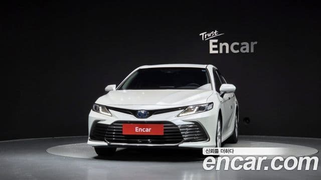 Toyota Camry 2024 — Şəkil 2/20