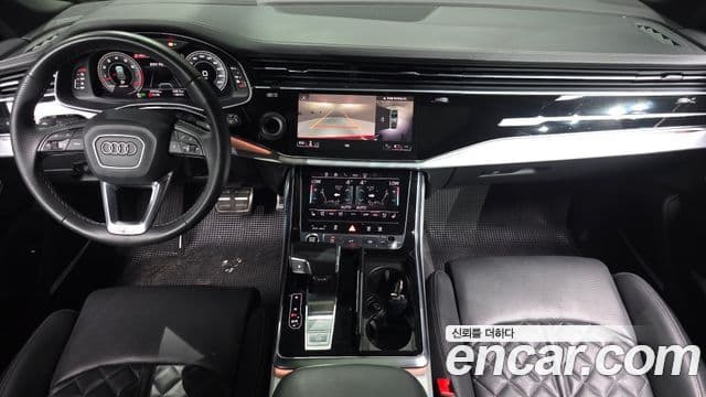 Audi Q8 2022 — Photo 5/39