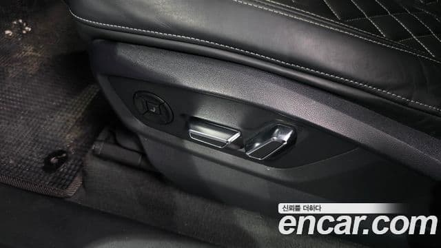 Audi Q8 2022 — Photo 21/39