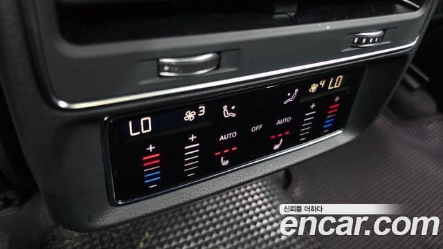 Audi Q8 2022 — Photo 26/39