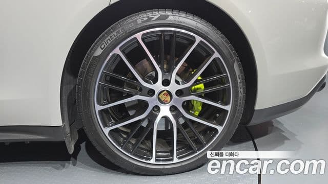 Porsche Panamera 2023 — Photo 15/38