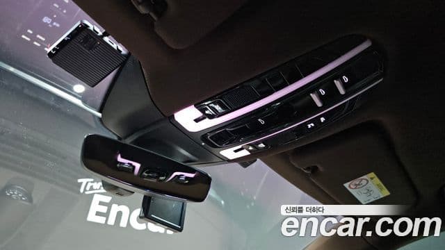 Porsche Panamera 2023 — Photo 29/38