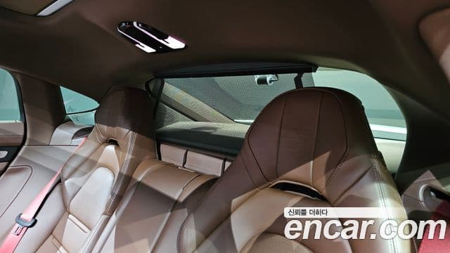 Porsche Panamera 2023 — Photo 9/38