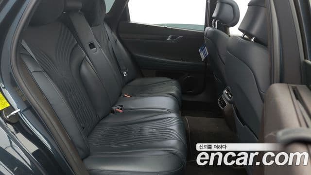Genesis Electrified G80 2020 — Şəkil 12/20