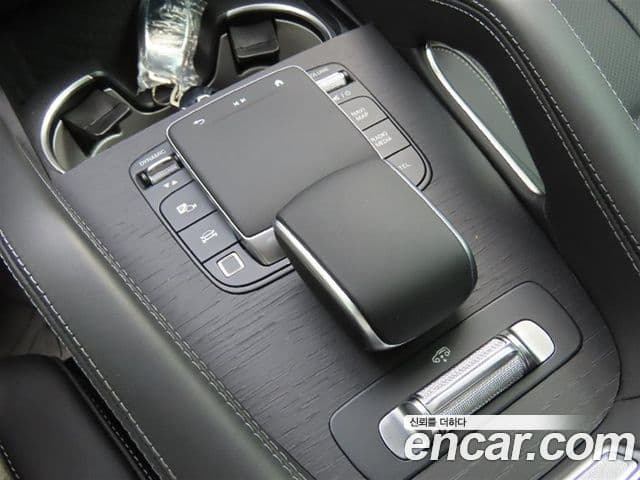 Mercedes-Benz GLS-Class 2025 — Photo 15/20