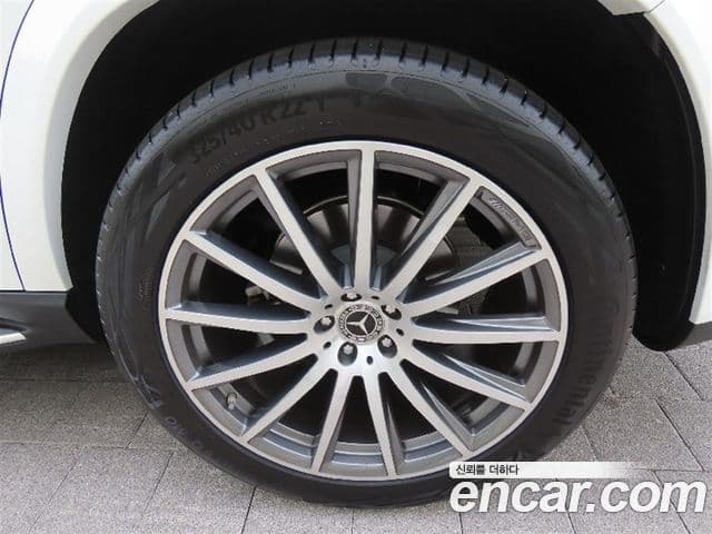 Mercedes-Benz GLS-Class 2025 — Photo 7/20