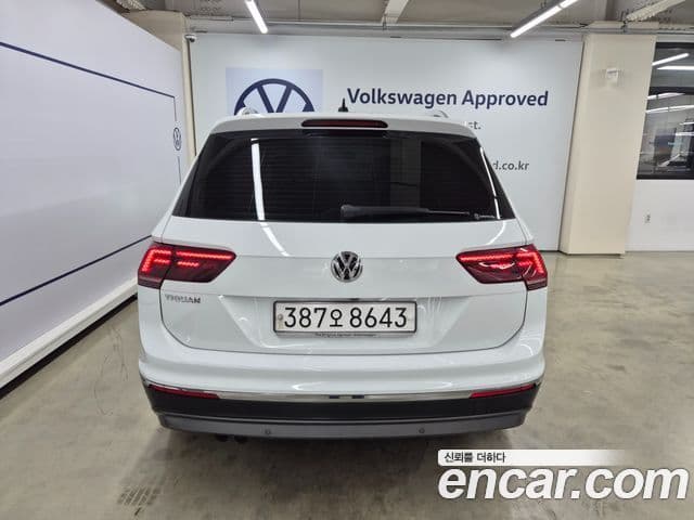 Volkswagen Tiguan 2020 — Photo 18/19