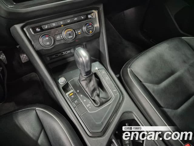 Volkswagen Tiguan 2020 — Photo 14/19