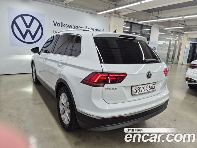 Volkswagen Tiguan 2020 — Photo 13/19