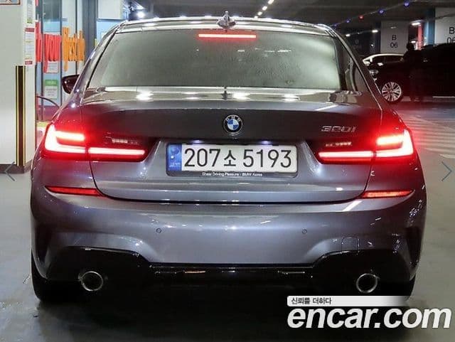 BMW 3 Series 2022 — ფოტო 4/19