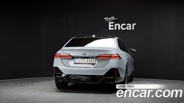 BMW 5 Series 2025 — ფოტო 3/20