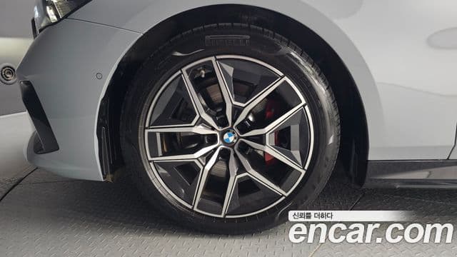 BMW 5 Series 2025 — ფოტო 4/20