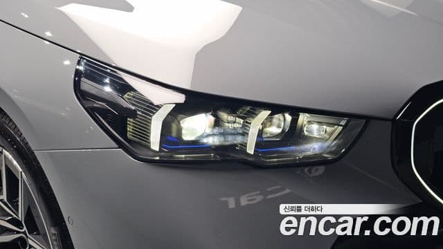 BMW 5 Series 2025 — Photo 30/35