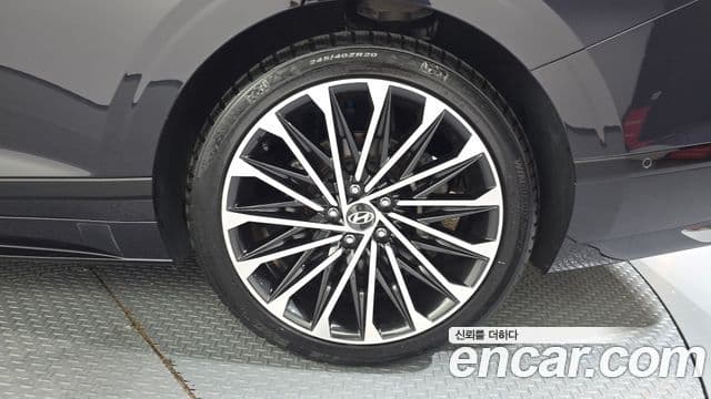 Hyundai Grandeur Hybrid 2025 — Photo 22/35
