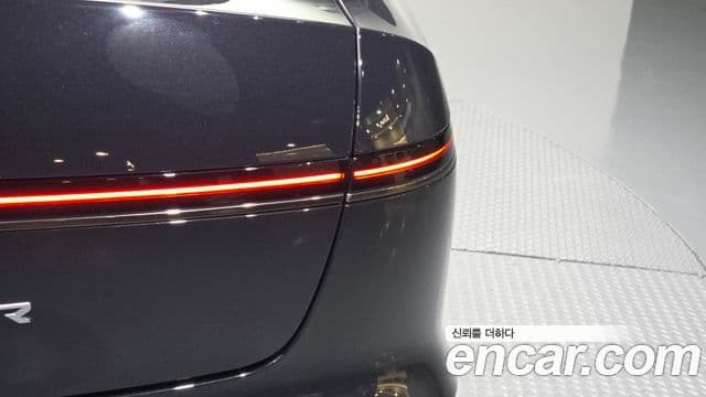 Hyundai Grandeur Hybrid 2025 — Photo 18/35