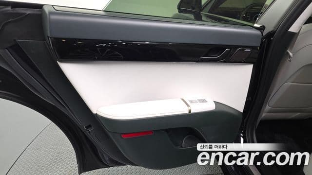 Hyundai Grandeur Hybrid 2025 — Photo 5/35