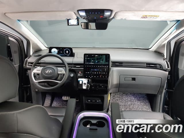 Hyundai Staria 2023 — Фото 10/20