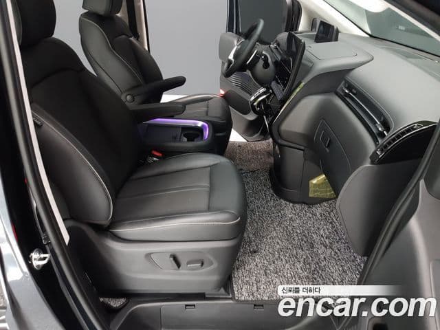 Hyundai Staria 2023 — Фото 12/20