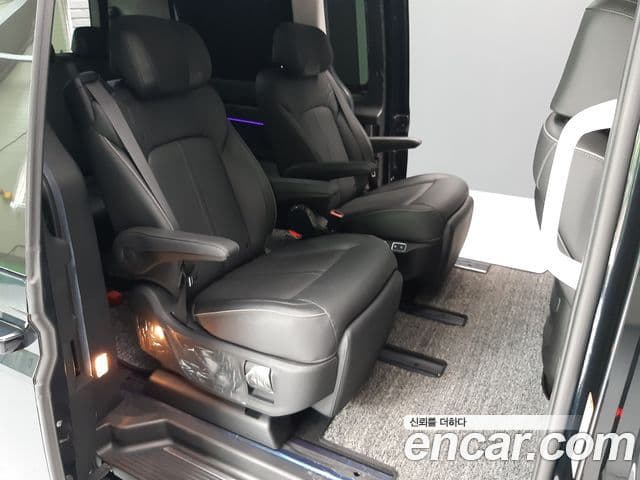 Hyundai Staria 2023 — Фото 13/20