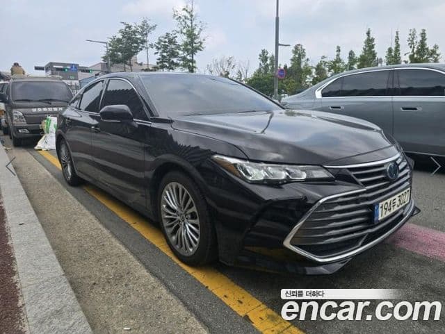 Toyota Avalon 2022 — Şəkil 3/3