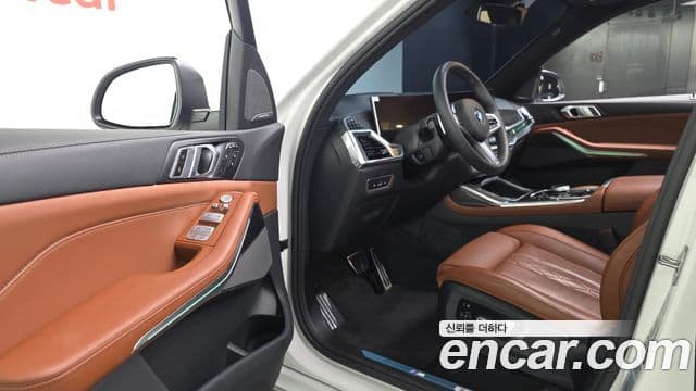 BMW X7 2025 — Фото 10/20