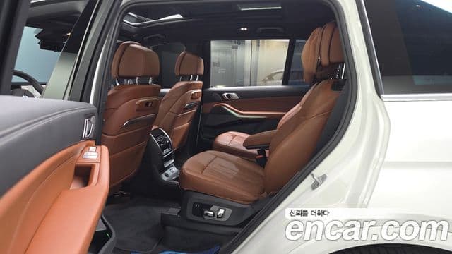 BMW X7 2025 — Şəkil 17/35