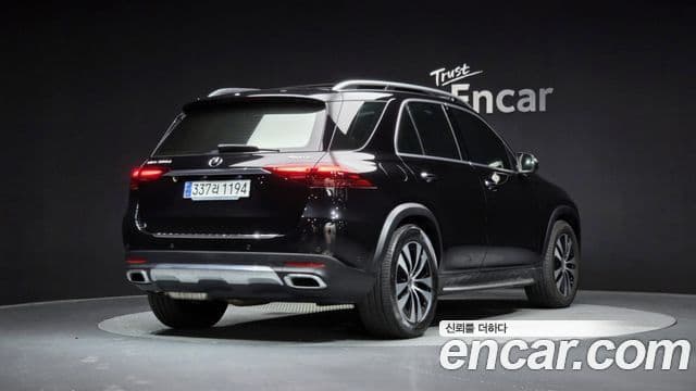 Mercedes-Benz GLE-Class 2024 — Фото 2/20
