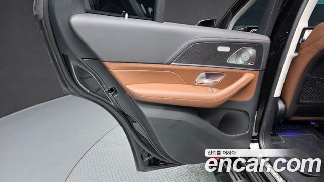 Mercedes-Benz GLE-Class 2024 — Photo 14/38