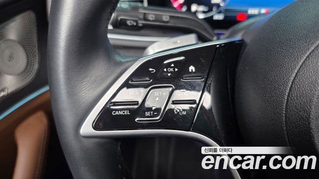 Mercedes-Benz GLE-Class 2024 — Photo 17/38