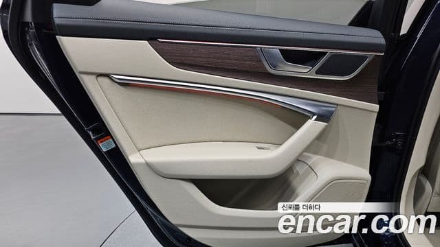 Audi A6 2024 — Photo 17/35