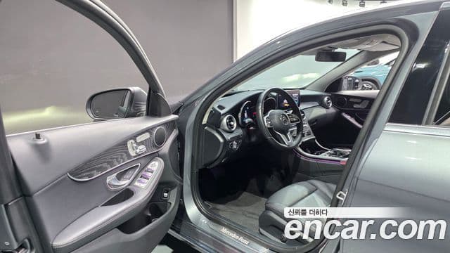 Mercedes-Benz C-Class 2019 — фото 8 из 20