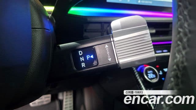 Hyundai Santa Fe 2023 — Şəkil 9/20