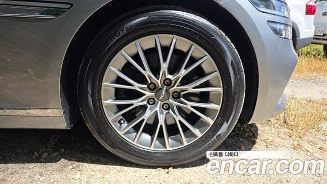 Genesis G80 2020 — Photo 29/33