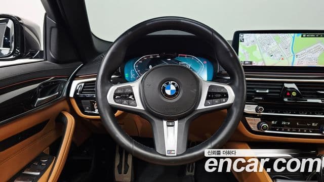 BMW 5 Series 2022 — Şəkil 13/20