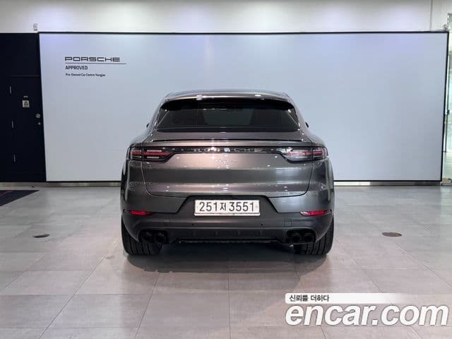 Porsche Cayenne 2020 — Photo 7/20