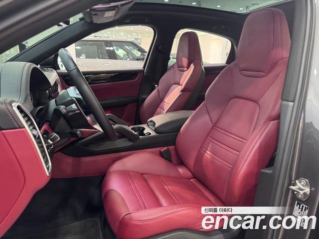 Porsche Cayenne 2020 — Photo 16/20