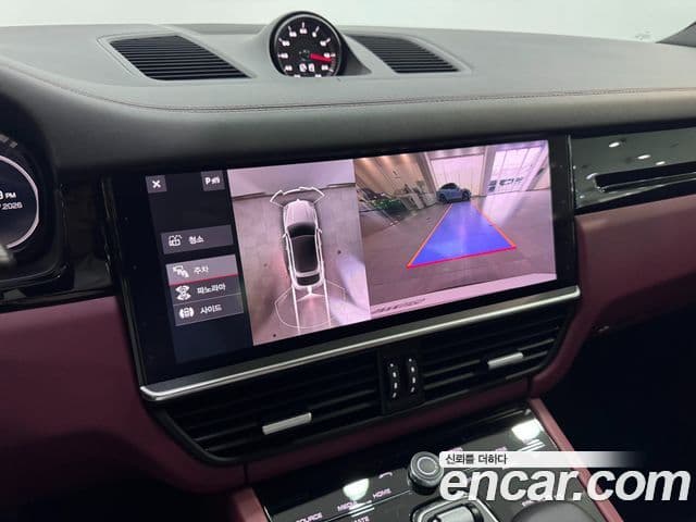 Porsche Cayenne 2020 — Photo 19/20