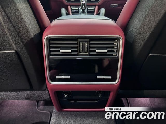 Porsche Cayenne 2020 — Photo 9/20