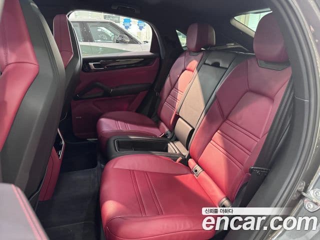 Porsche Cayenne 2020 — Photo 11/20