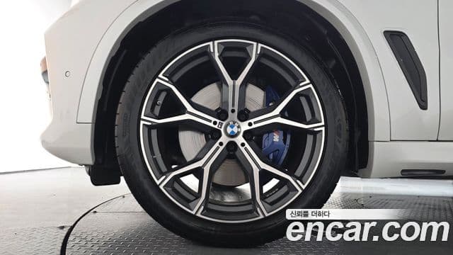 BMW X5 2021 — ფოტო 5/20