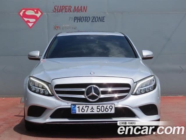 Mercedes-Benz C-Class 2019 — ფოტო 1/3