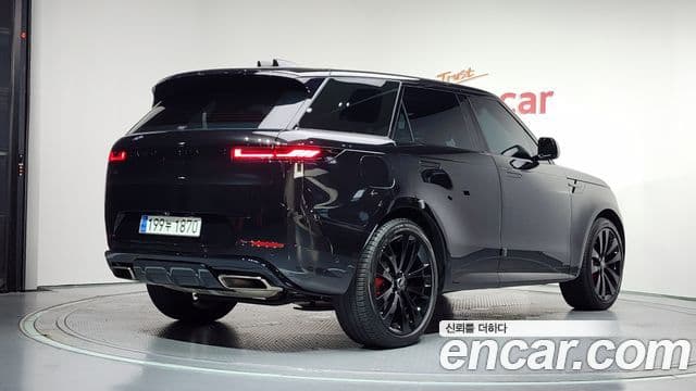 Land Rover Range Rover Sport 2024 — ფოტო 2/20
