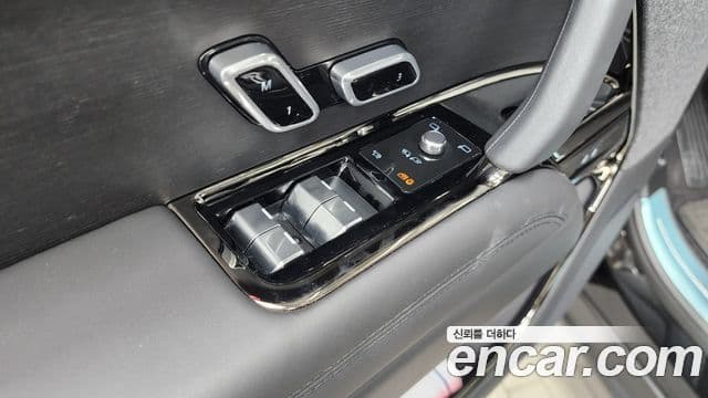 Land Rover Range Rover Sport 2024 — ფოტო 20/36
