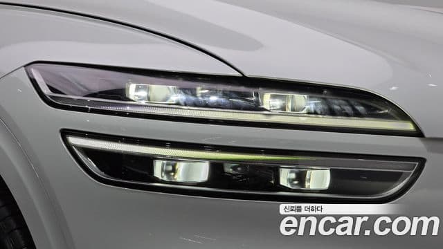 Genesis GV70 2021 — Photo 5/35